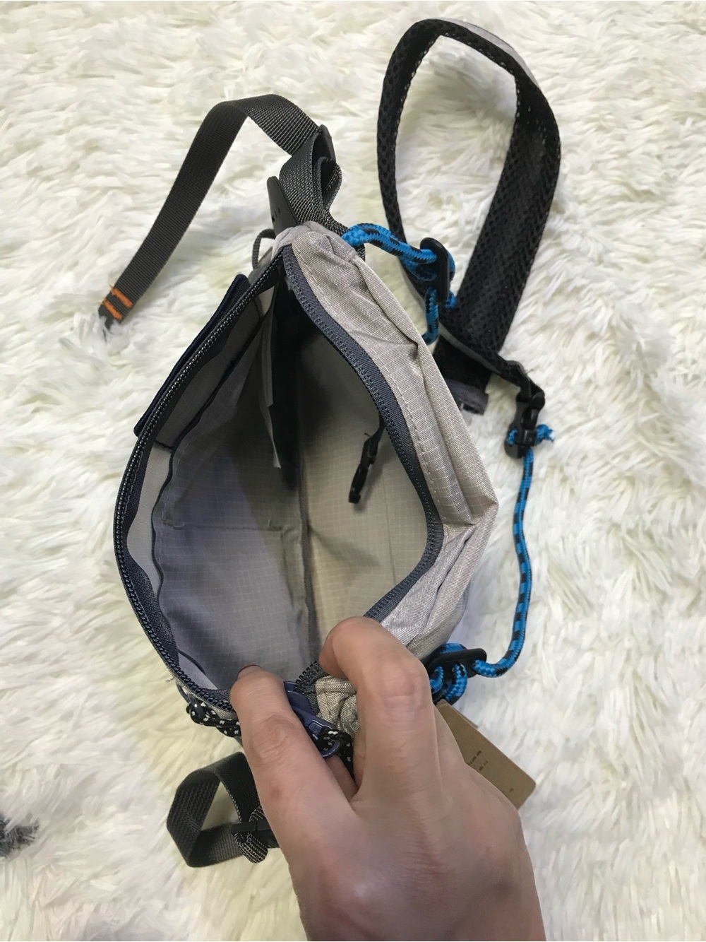 New Patagonia Wader Work Station Crossbody Bag - Picture 4 of 5